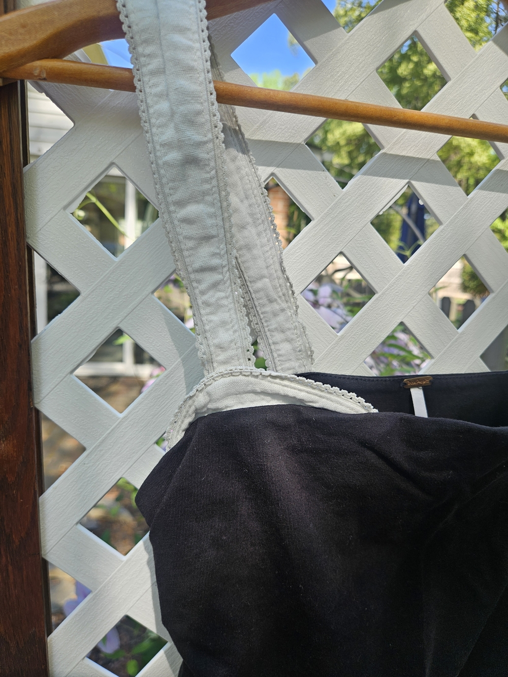 Free People 2 Tone Cropped Tank With Black Body & White Straps, Size XS - Picture 4 of 9